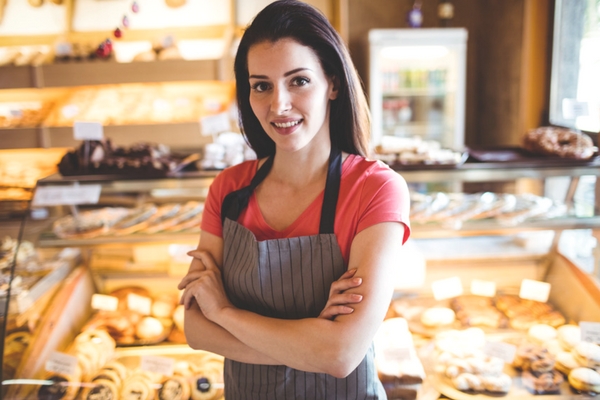 una mujer alfa no se define por su trabajo, su edad o su belleza